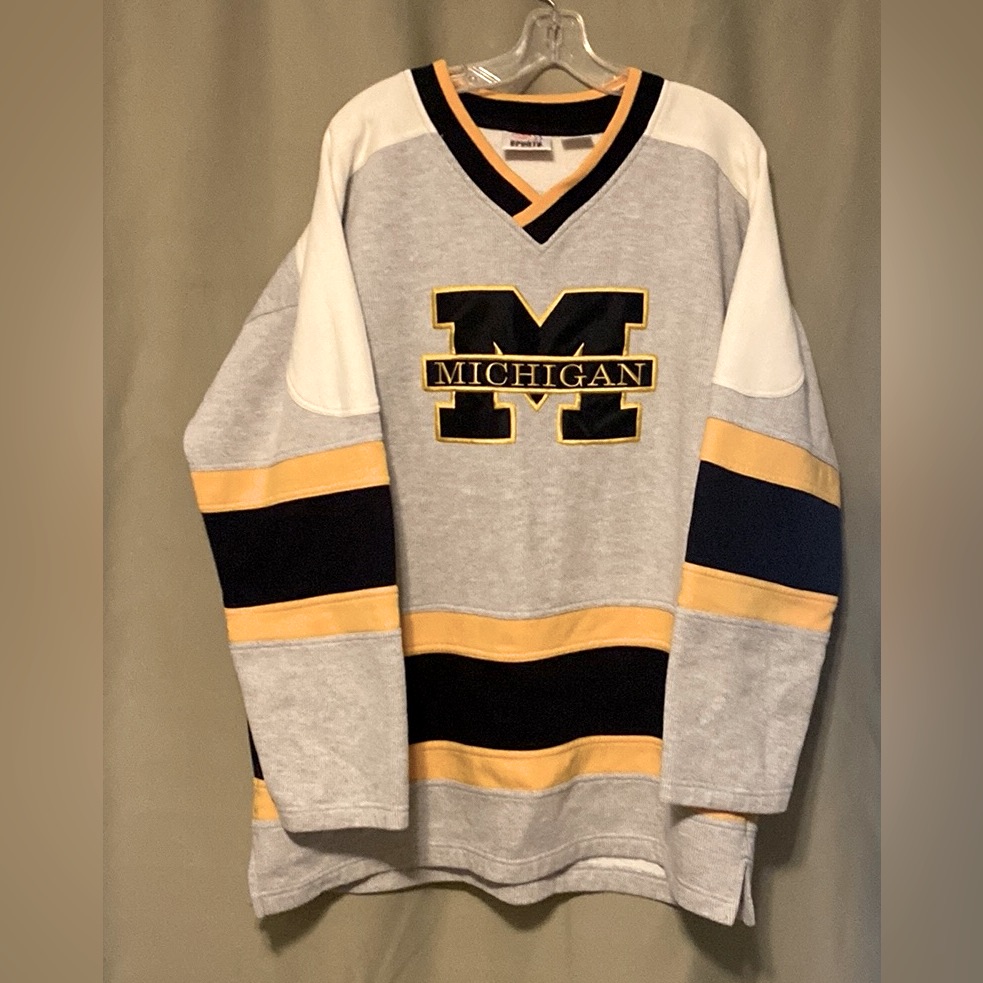 Vintage Michigan Wolverines Ncaa VNeck Hockey Pullover Ncaa Jersey Xl